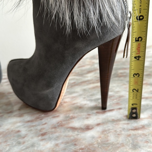Alice & Olivia Fur Boots 🦊 - Picture 9 of 10